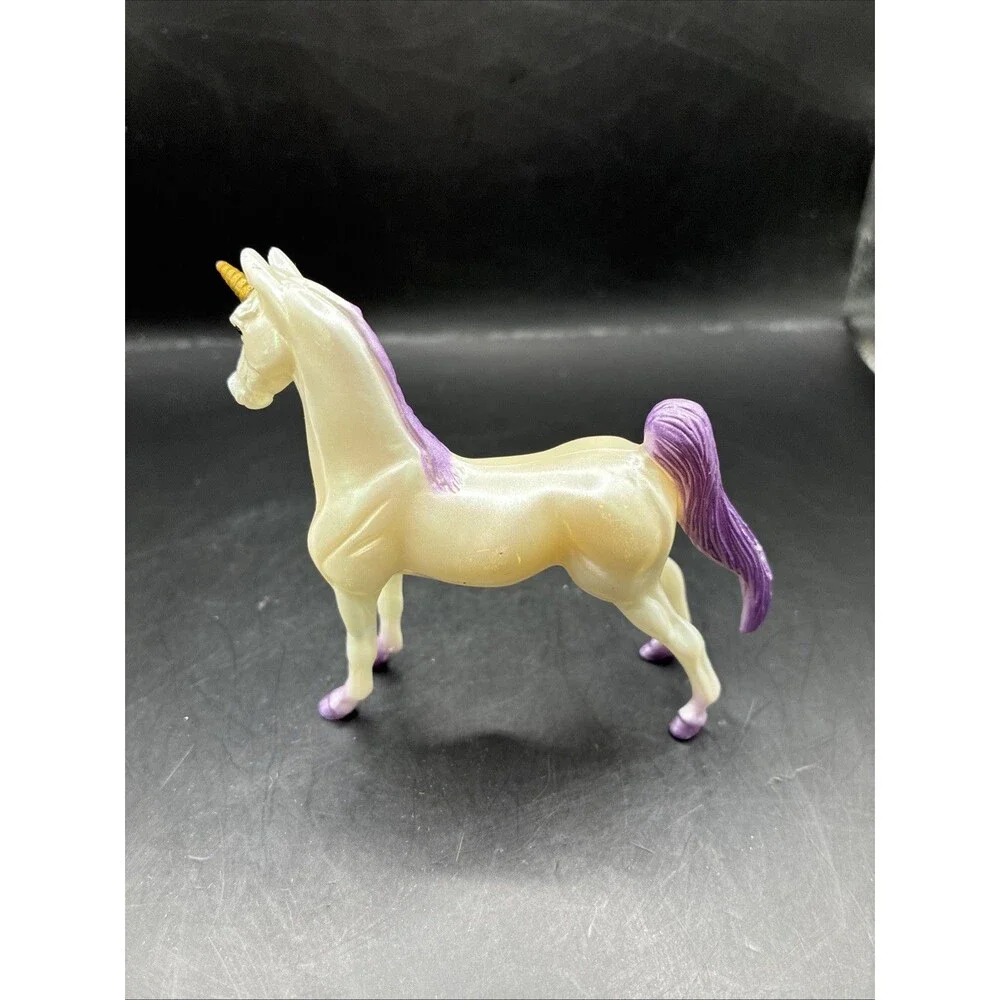 Breyer stablemate pearl